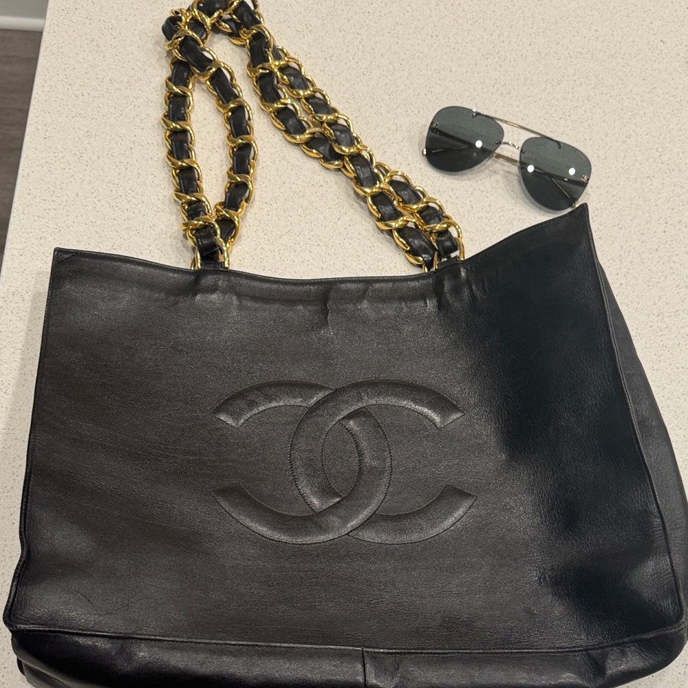 Rare Vintage CHANEL Black Leather shopper gold plated Chain Strap lambskin XL